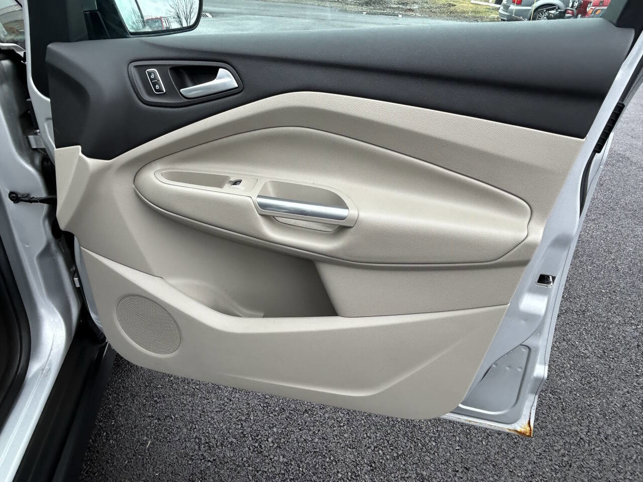 Used 2014 Ford C-MAX SE image 16