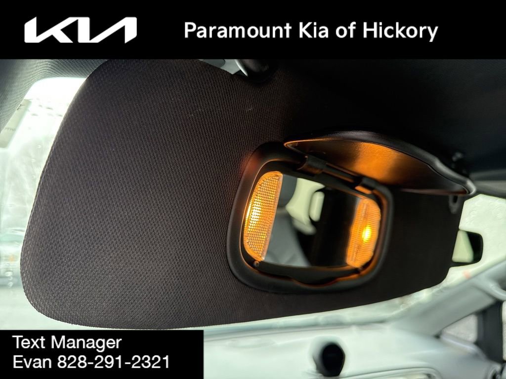 Used 2020 Chrysler Pacifica Touring-L Plus image 35