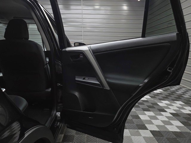 Used 2018 Toyota RAV4 LE w/ All Weather Liner Package AWD/4WD image 32