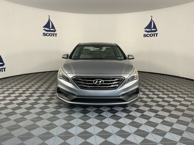 Used 2016 Hyundai Sonata Sport w/ Option Group 1V FWD image 2