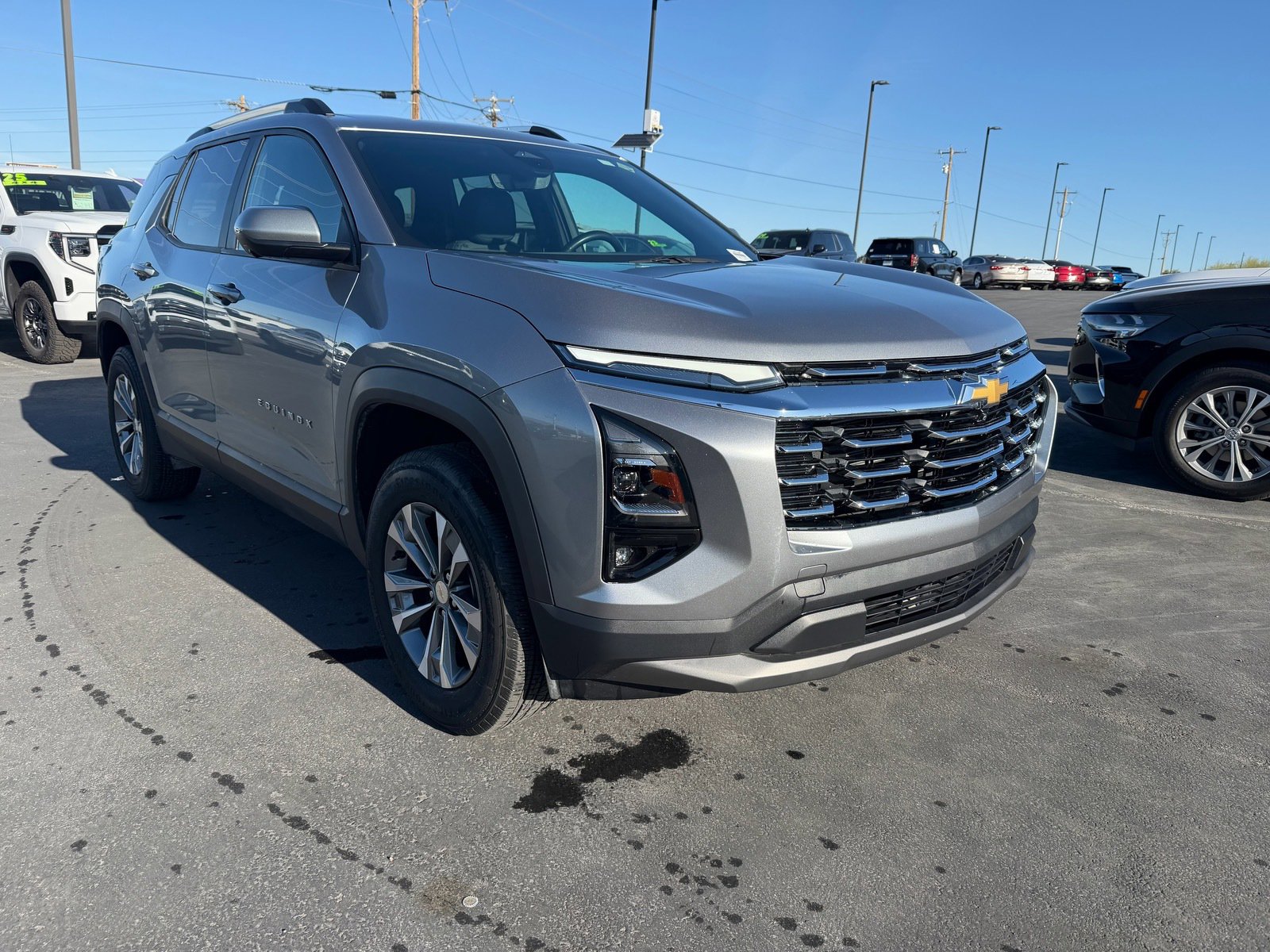 Used 2025 Chevrolet Equinox LT w/ Convenience Package II image 1