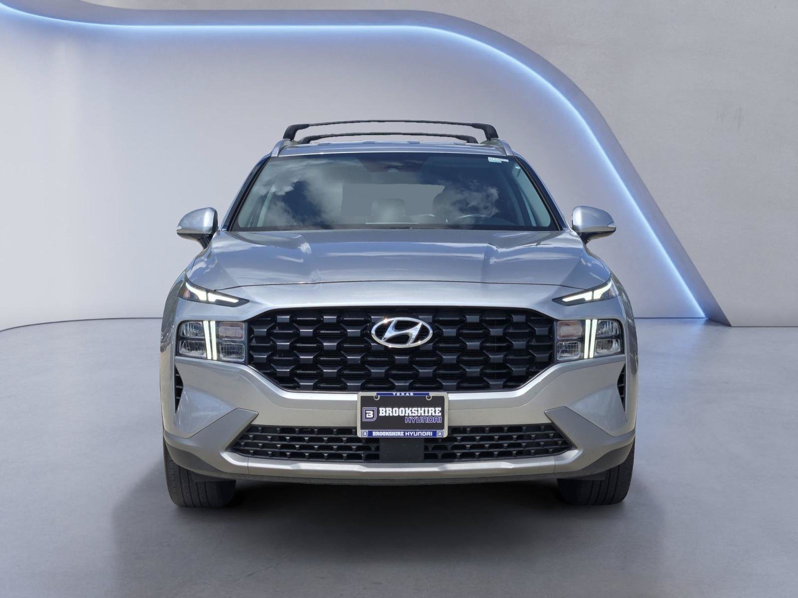 Used 2023 Hyundai Santa Fe SEL FWD image 2