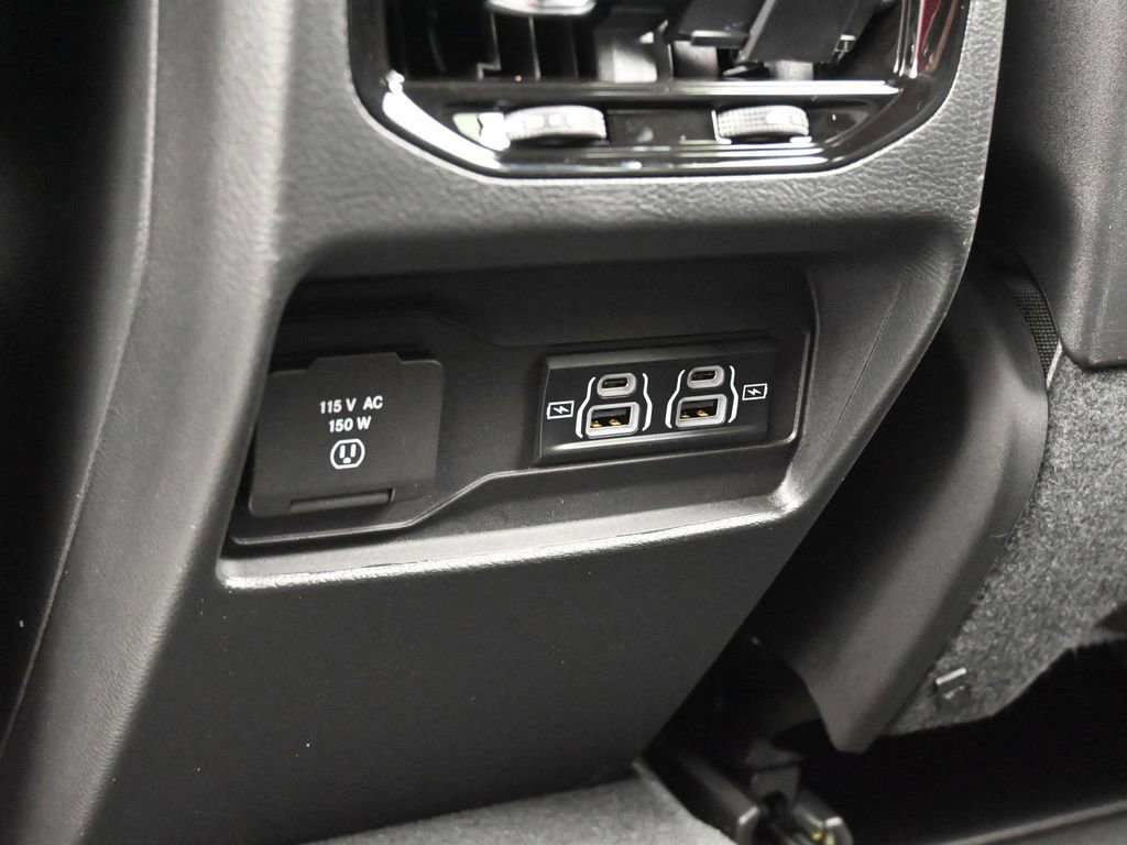 New 2025 Jeep Grand Cherokee Altitude image 30