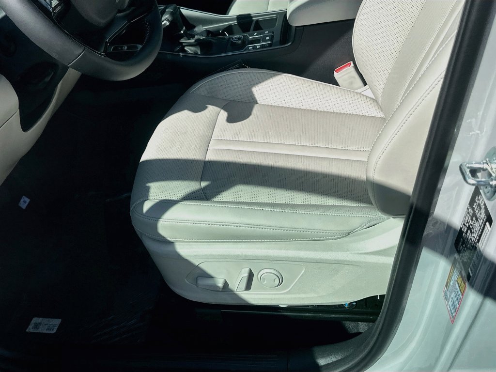 New 2026 Kia Sorento EX FWD image 19