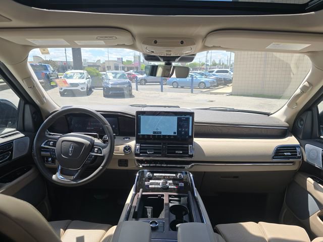 Used 2024 Lincoln Navigator L Reserve AWD/4WD image 17
