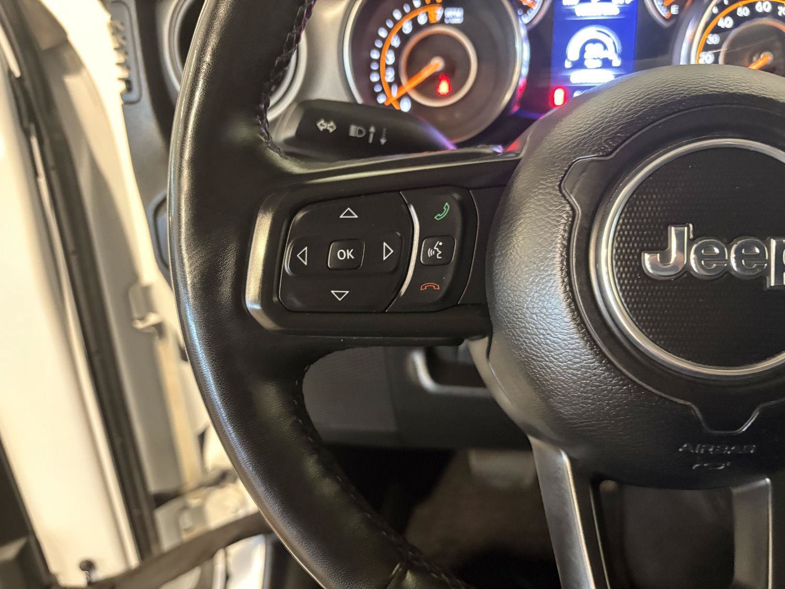Used 2021 Jeep Gladiator Sport AWD/4WD image 21