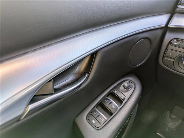 Used 2019 INFINITI QX50 Luxe w/ Navigation Package image 18