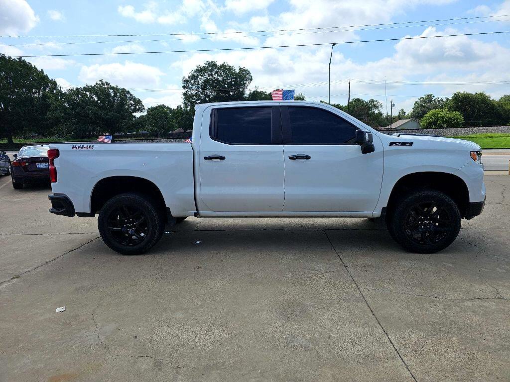Used 2022 Chevrolet Silverado 1500 LT Trail Boss w/ LT Trail Boss Premium Package image 2