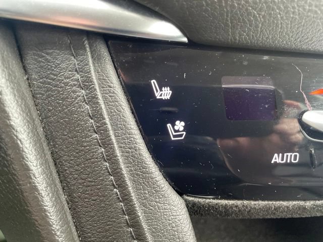 Used 2017 Cadillac XT5 Premium Luxury FWD image 26