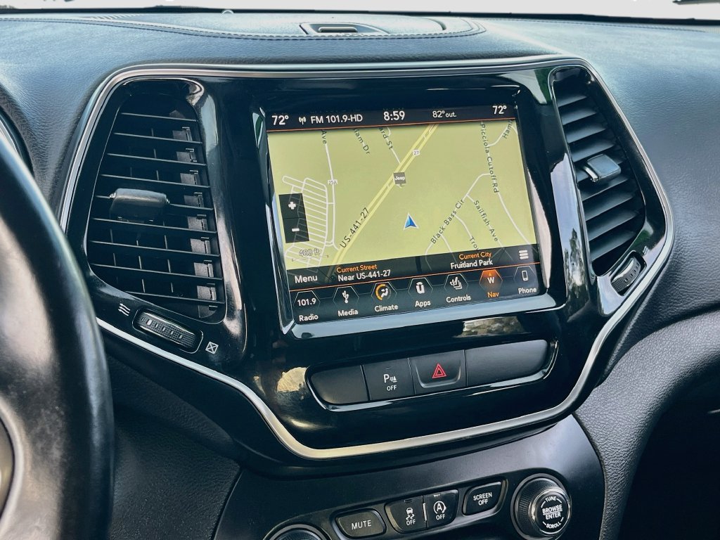 Used 2019 Jeep Cherokee Limited AWD/4WD image 13