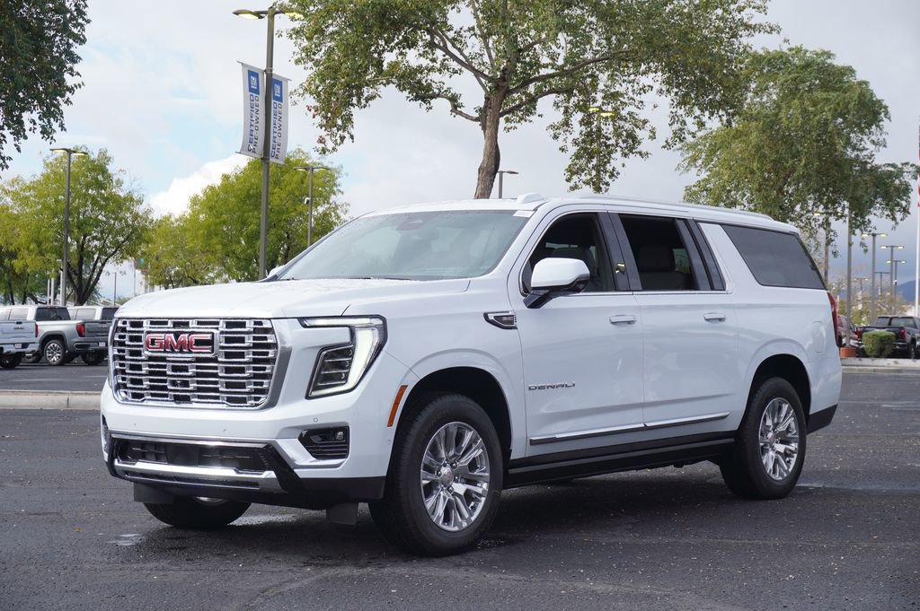 New 2026 GMC Yukon XL Denali w/ Sun & Power Step Package image 4