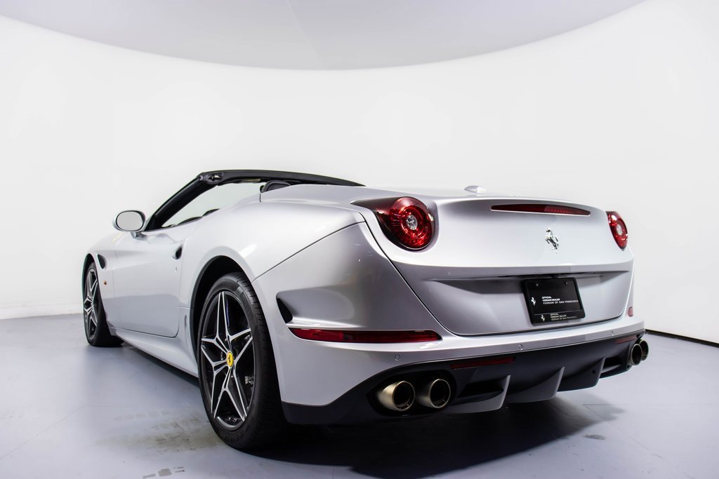 Used 2016 Ferrari California T image 25