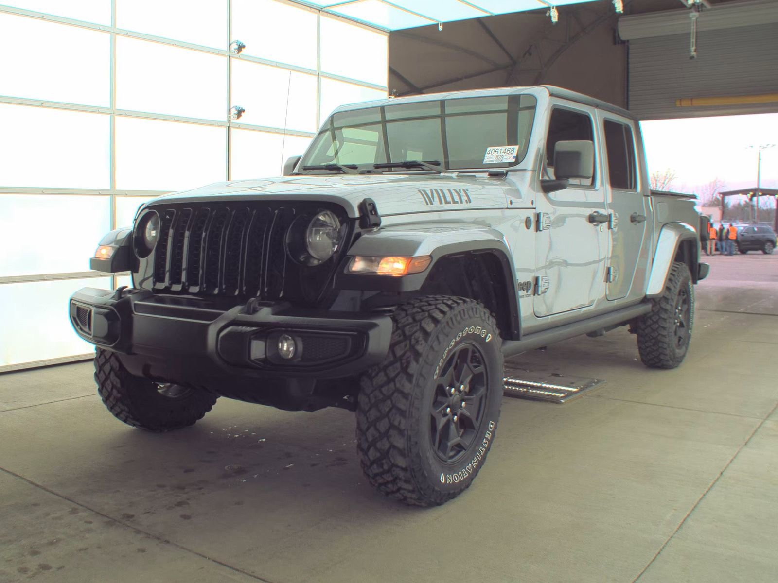 Used 2021 Jeep Gladiator Willys image 1