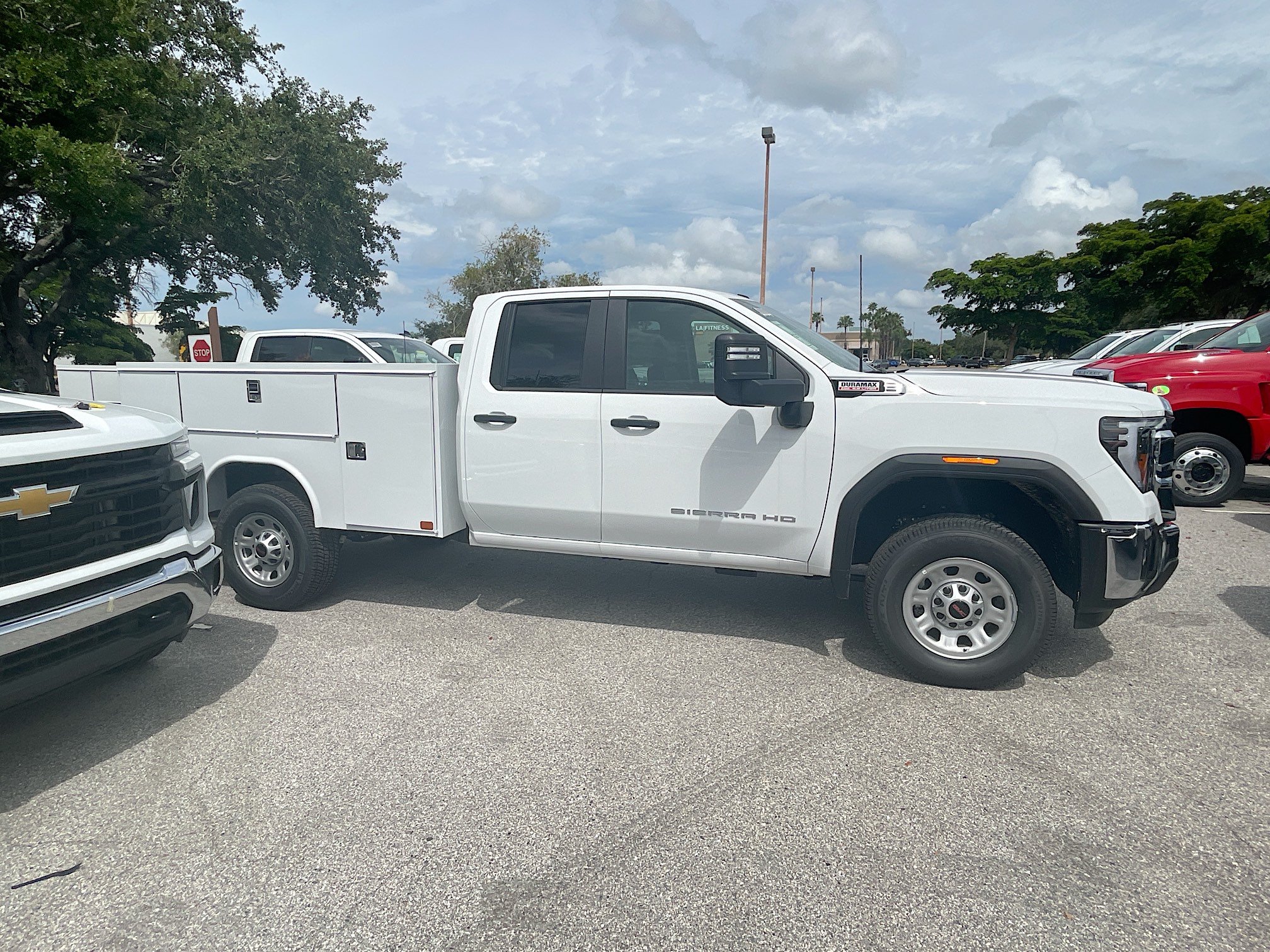 New 2024 GMC Sierra 3500 Pro w/ Convenience Package RWD image 2