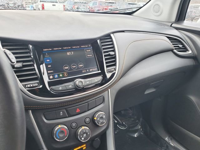 Used 2022 Chevrolet Trax LT w/ LT Convenience Package image 28