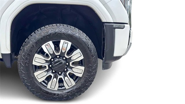 Used 2025 GMC Sierra 3500 Denali w/ Denali Reserve Package image 8