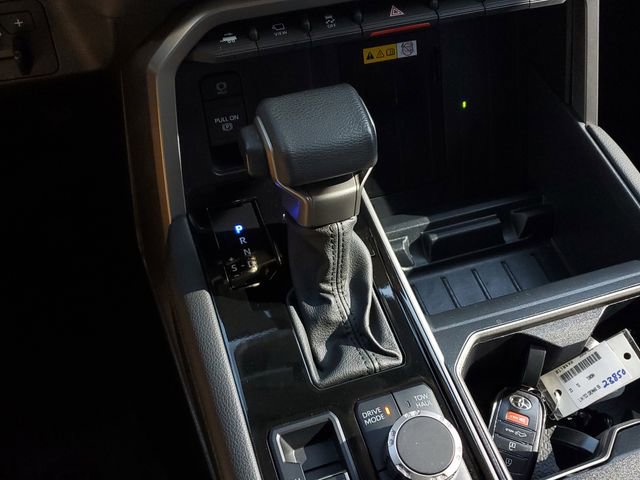 Used 2023 Toyota Tundra Limited image 34