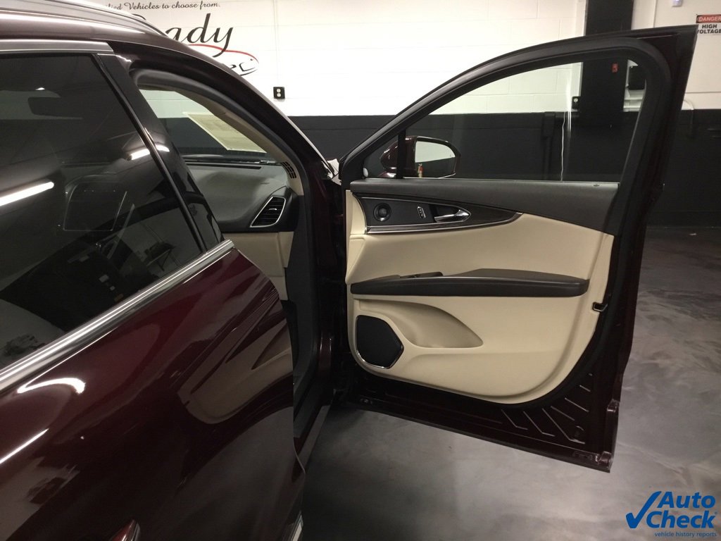 Used 2020 Lincoln Nautilus Reserve image 36