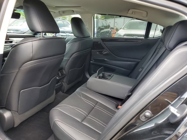 Used 2021 Lexus ES 300h Ultra Luxury w/ Accessory Package FWD image 11