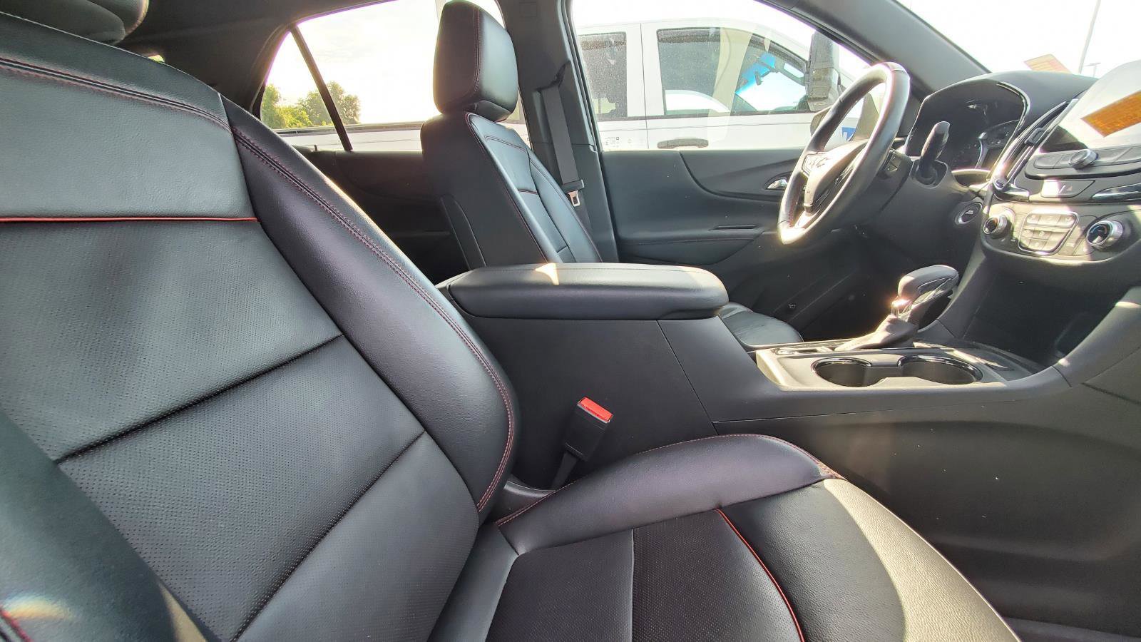 Used 2023 Chevrolet Equinox RS w/ RS Leather Package image 4