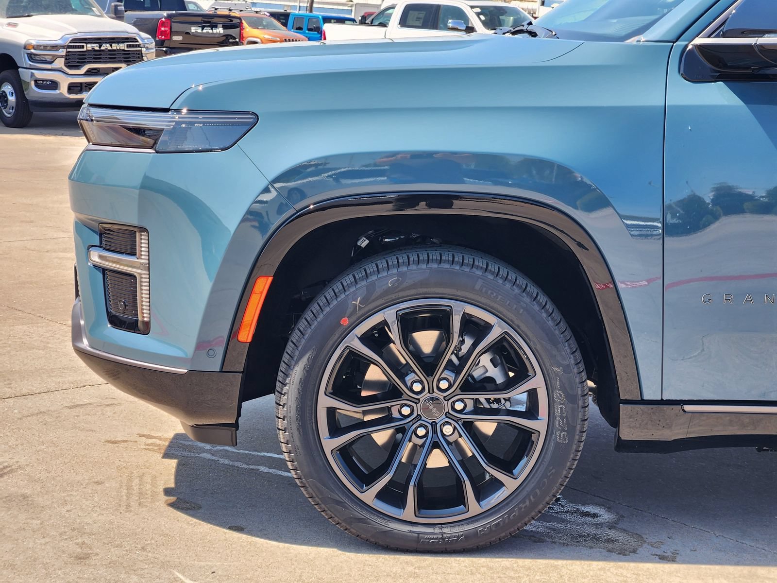 New 2026 Jeep Grand Wagoneer L Summit AWD/4WD image 10