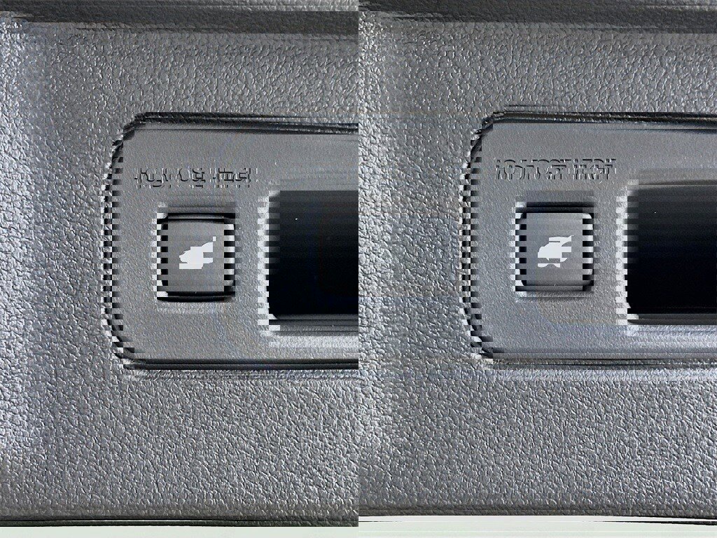 New 2025 Honda Pilot Touring image 8