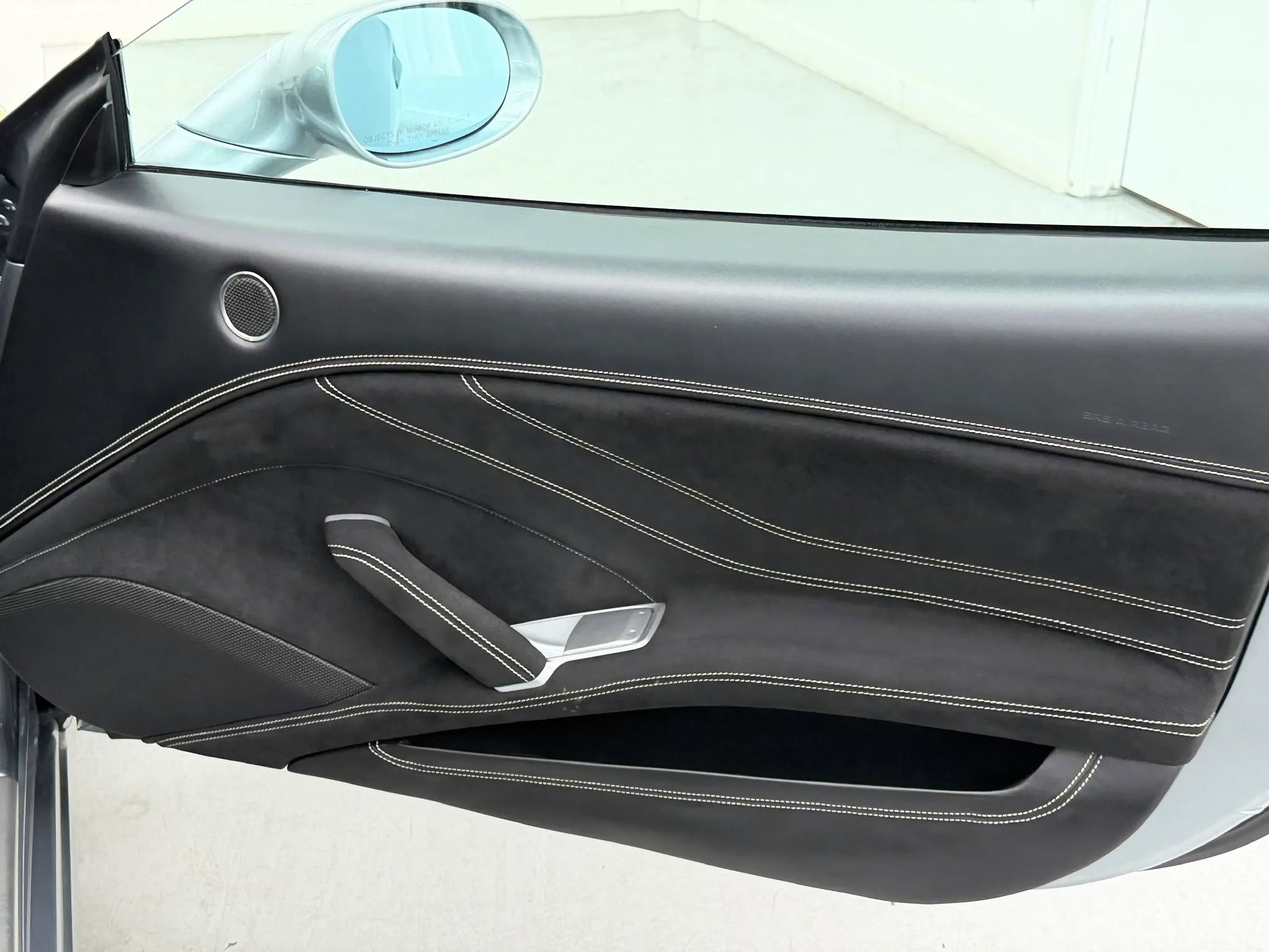 Used 2015 Ferrari California T RWD image 32