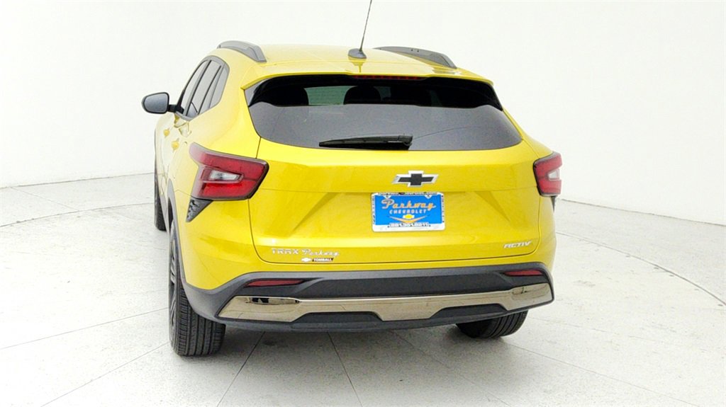 Used 2024 Chevrolet Trax ACTIV w/ Driver Confidence Package image 5