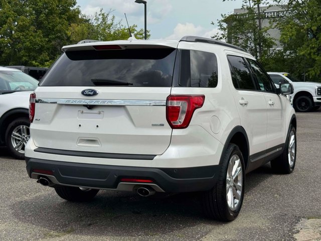 Used 2019 Ford Explorer XLT w/ Equipment Group 202A AWD/4WD image 8
