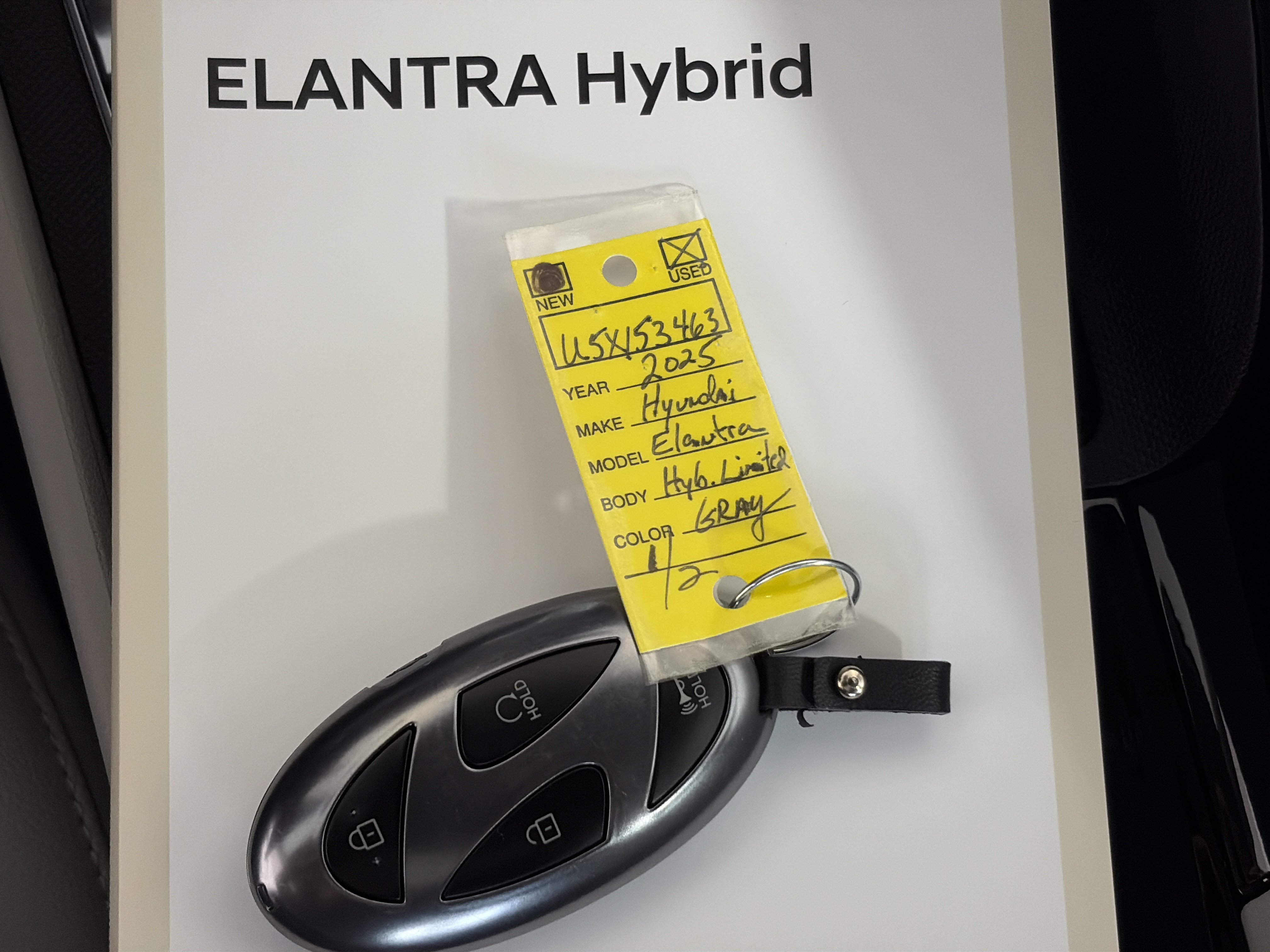 New 2025 Hyundai Elantra Limited FWD image 40