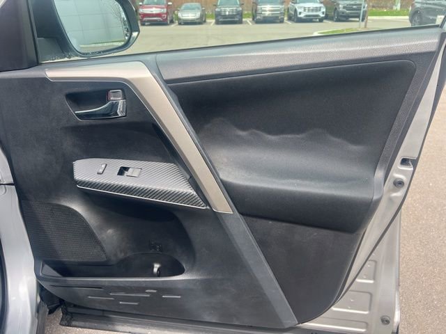 Used 2014 Toyota RAV4 XLE image 10