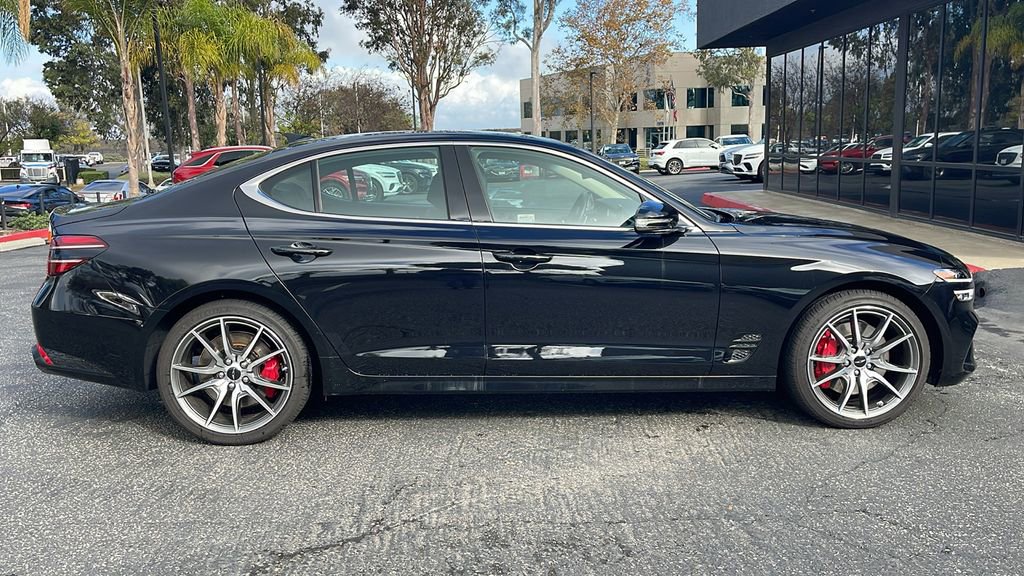 Used 2025 Genesis G70 2.5T image 6