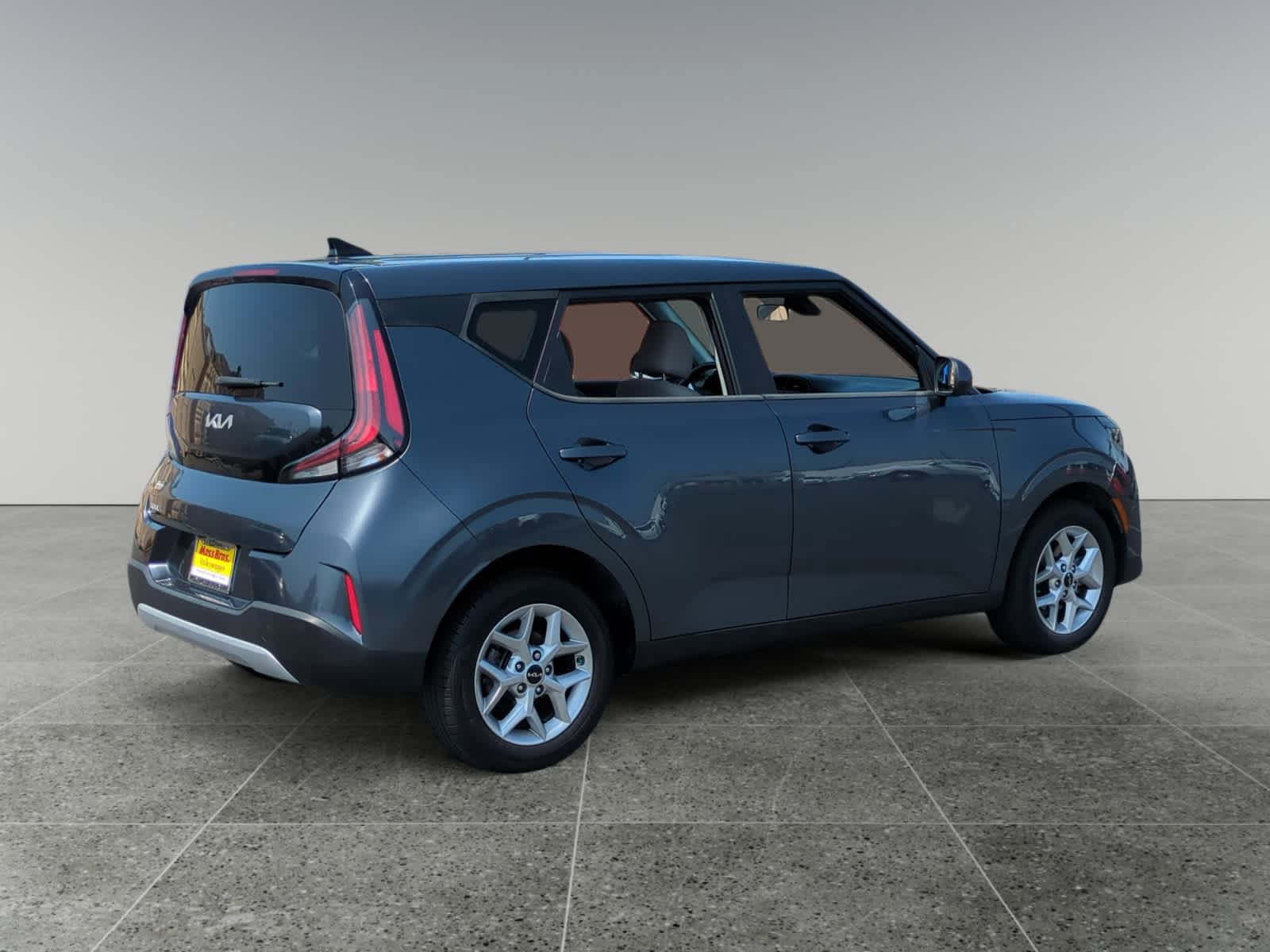 Used 2023 Kia Soul LX w/ LX Technology Package FWD image 5