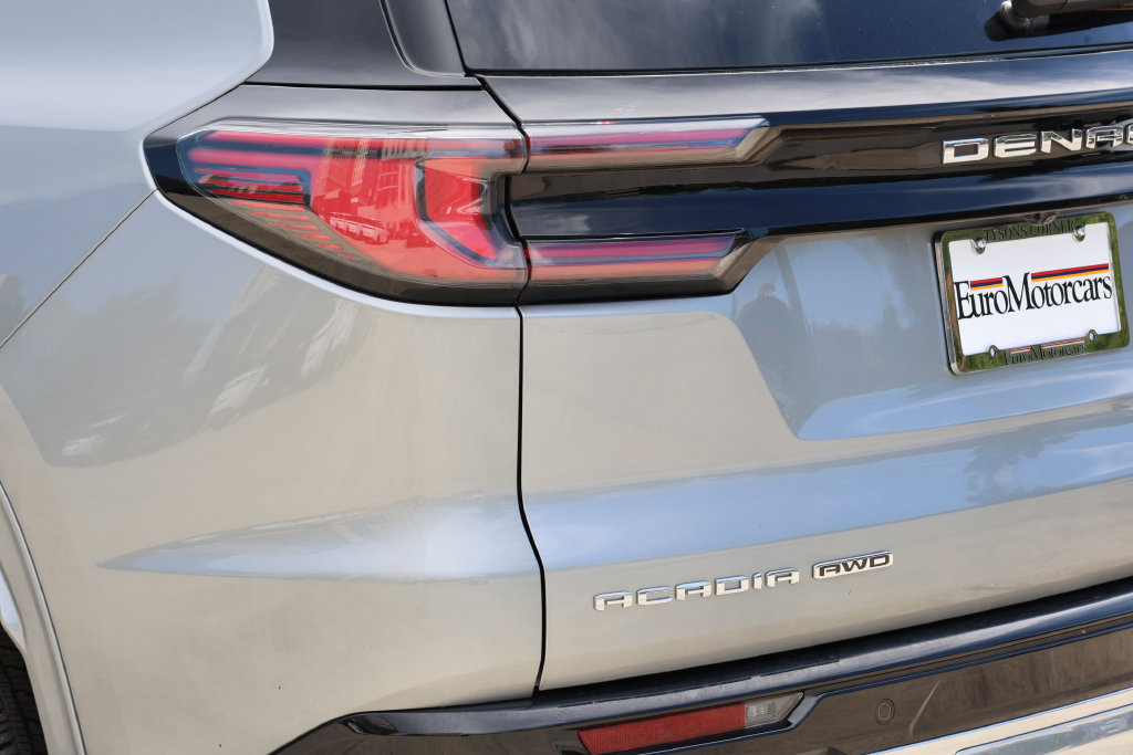 Used 2026 GMC Acadia Denali w/ LPO, Floor Liner Package AWD/4WD image 8