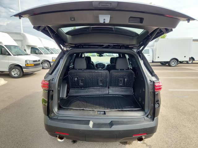 Used 2023 Chevrolet Traverse LT FWD image 32