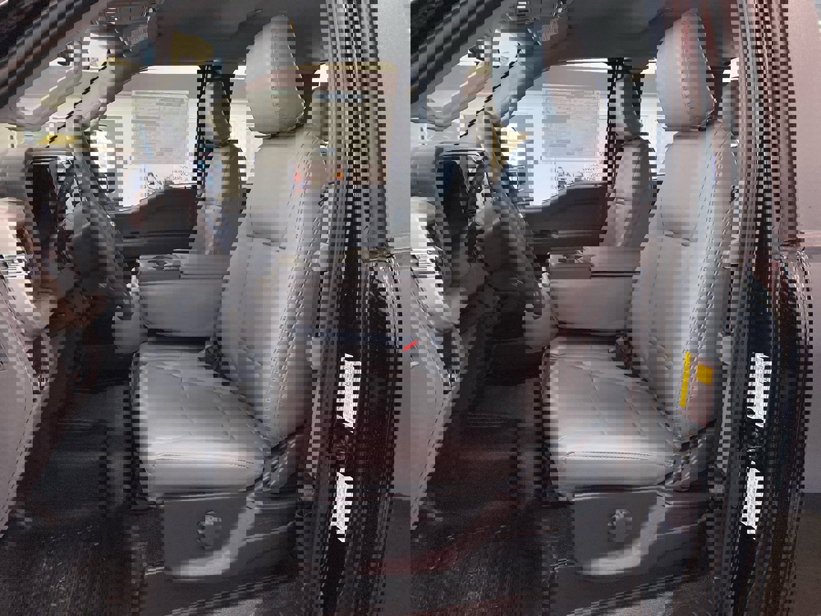 New 2026 Ford F250 XL w/ XL Chrome Package image 10