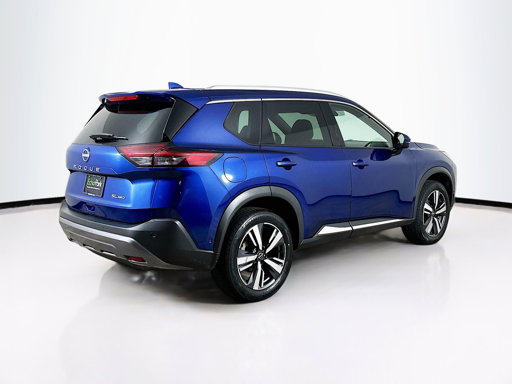 Used 2023 Nissan Rogue SL w/ SL Premium Package AWD/4WD image 9