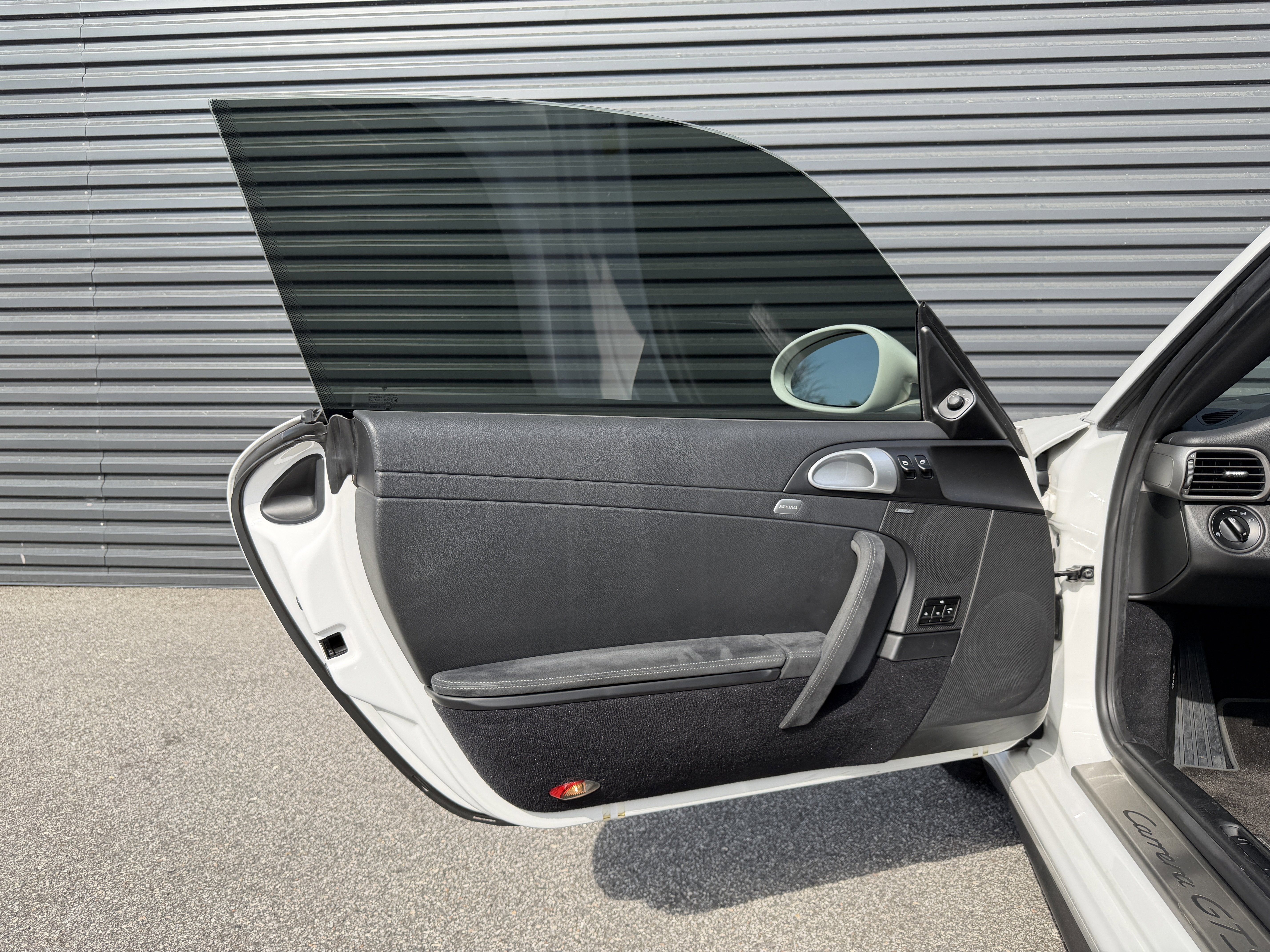 Used 2012 Porsche 911 Carrera GTS image 23