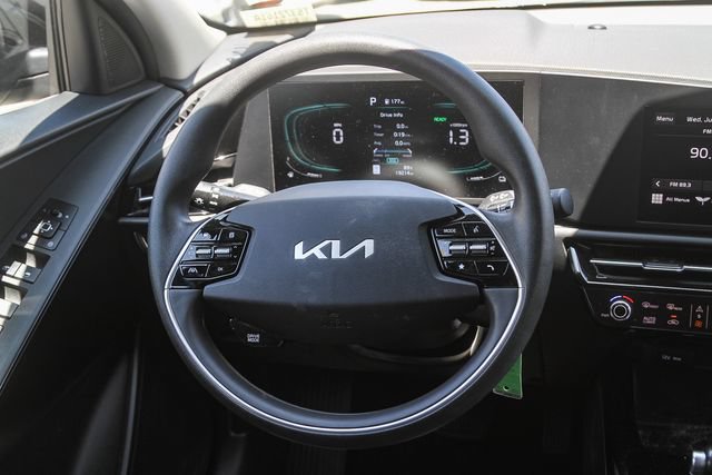 Certified 2023 Kia Niro LX FWD image 17