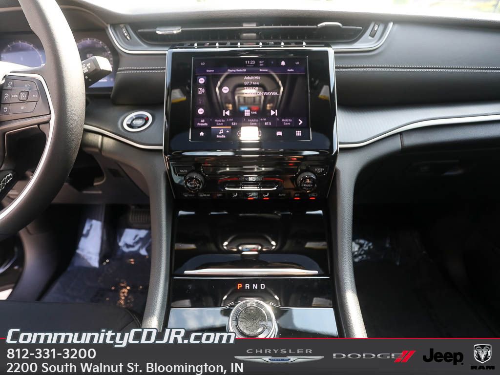 New 2025 Jeep Grand Cherokee Laredo X image 14