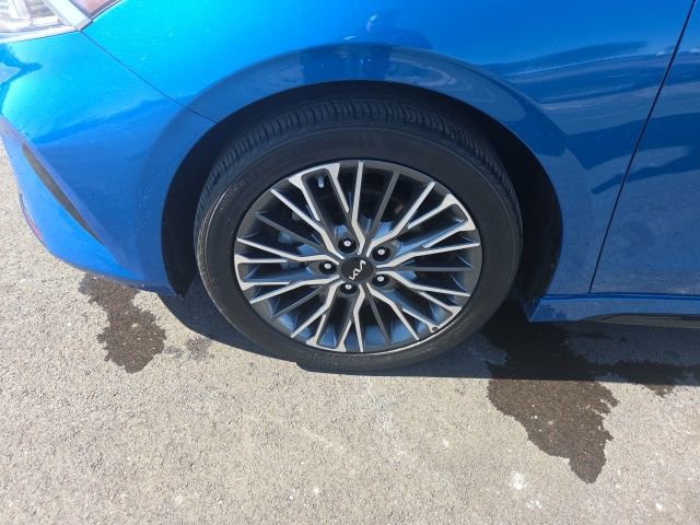 Used 2023 Kia Forte GT-Line w/ GT-Line Premium Package image 12