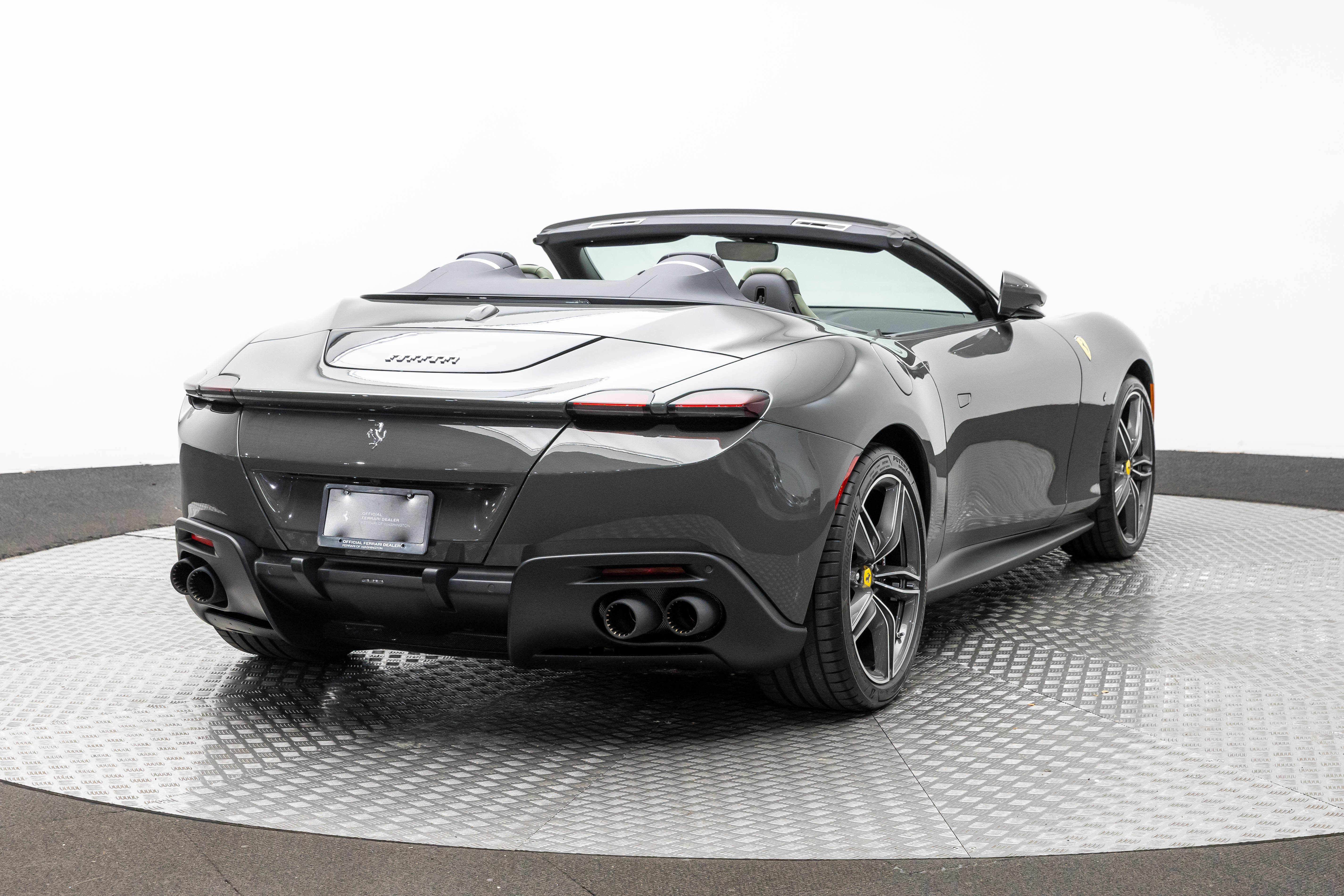 Certified 2025 Ferrari Roma Spider RWD image 7