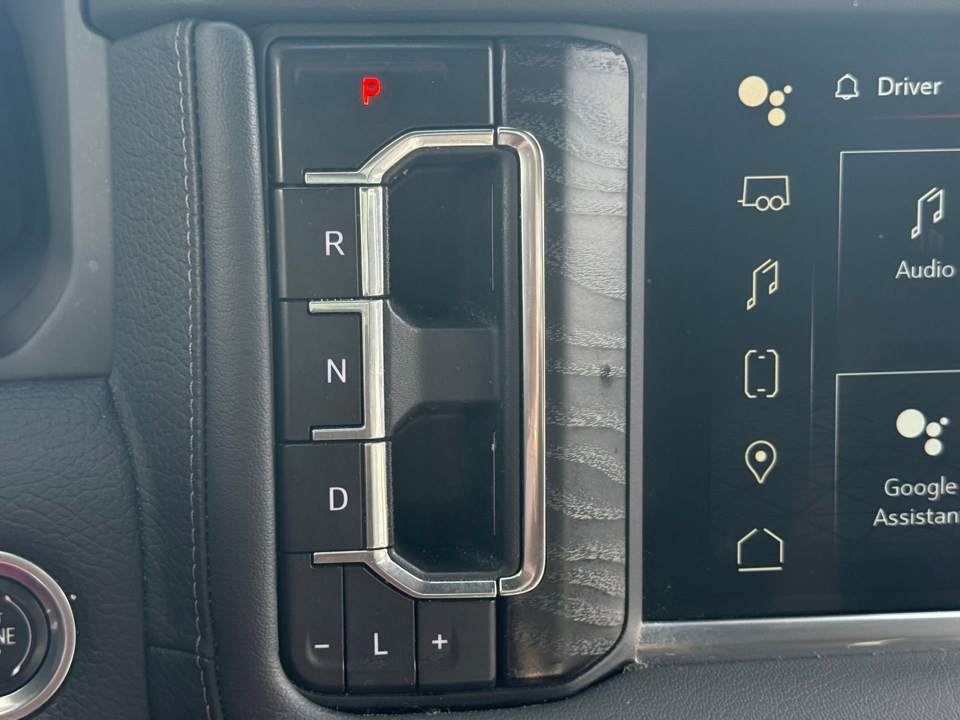 Used 2023 GMC Yukon XL Denali image 36