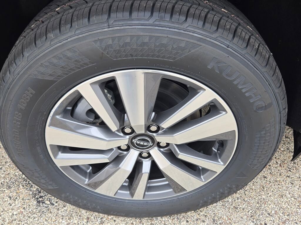 New 2026 Nissan Pathfinder SL AWD/4WD image 9