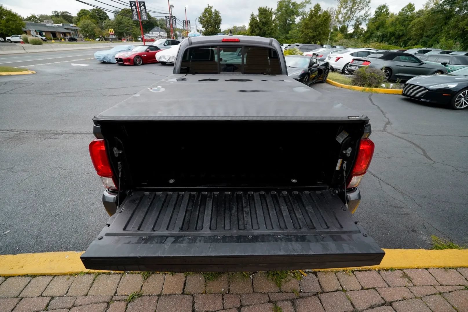 Used 2022 Toyota Tacoma SR w/ SX Package AWD/4WD image 32