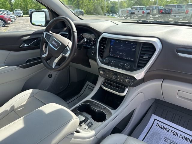 Used 2023 GMC Acadia SLT w/ Technology Package FWD image 9