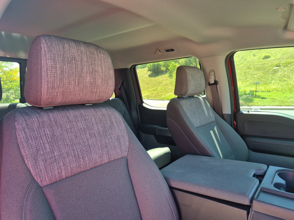 New 2026 Ford F350 XLT w/ XLT Premium Package AWD/4WD image 29