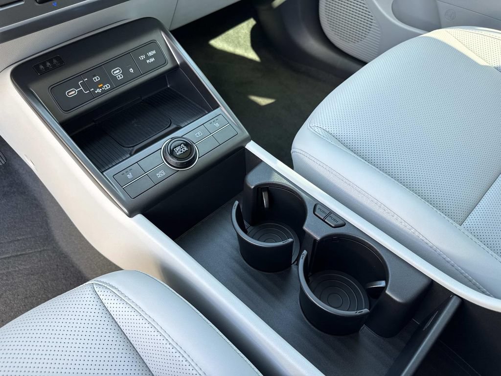 Used 2026 Hyundai Kona SEL Premium FWD image 25