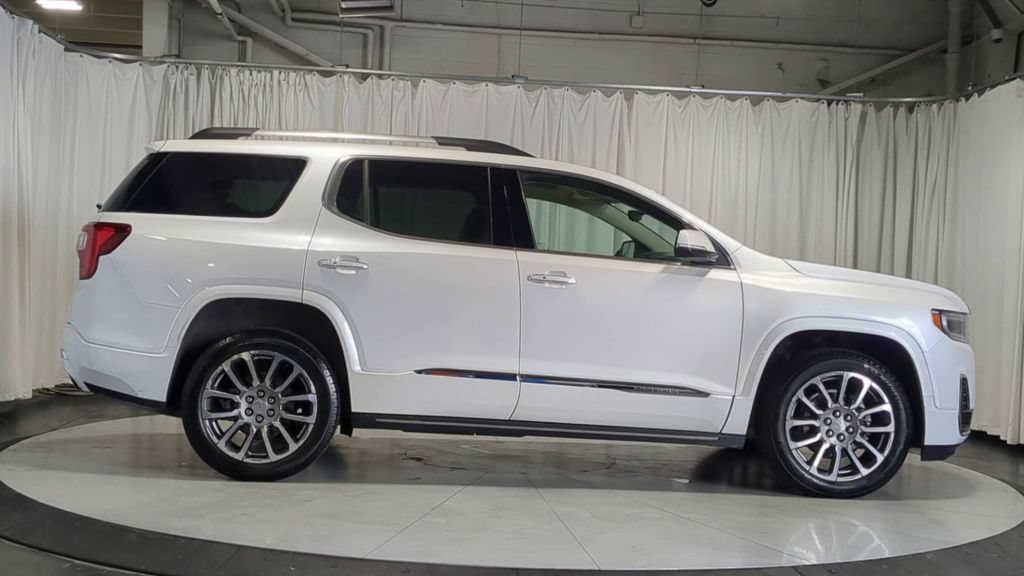 Used 2023 GMC Acadia Denali w/ Denali Technology Package AWD/4WD image 11