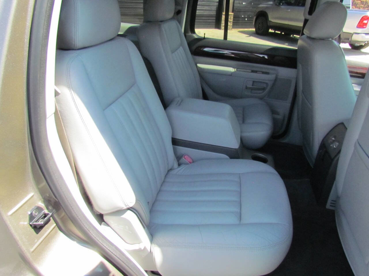 Used 2004 Lincoln Aviator Luxury image 17